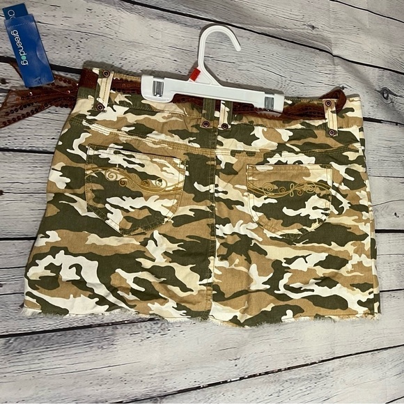 Greendog's Girls' Size 16 Army Fatigue Skorts NWT - Picture 2 of 13